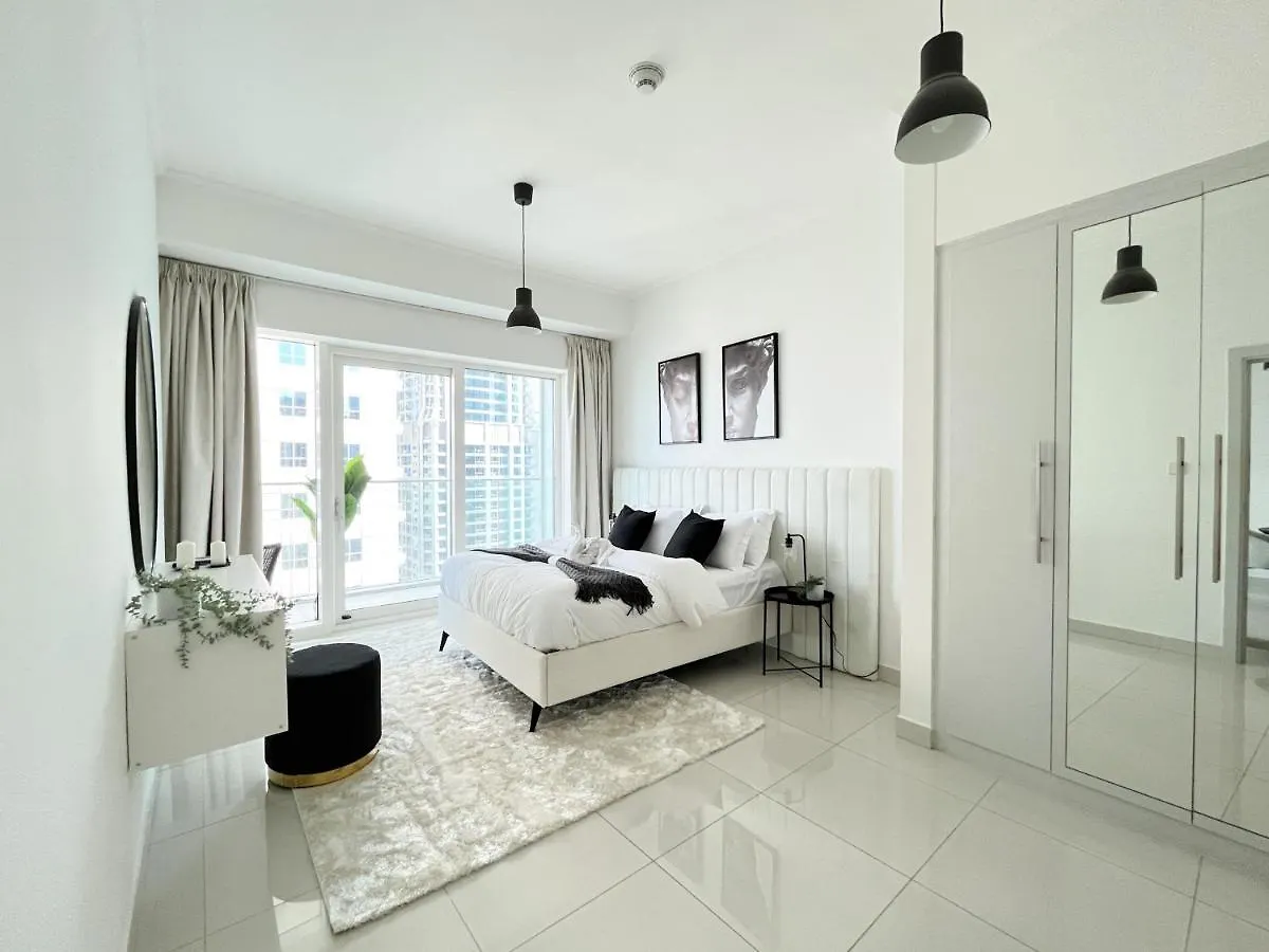 Trophy - Sparkling Suites W Palm View With Direct Access To Marina Walk Dubai Apartment